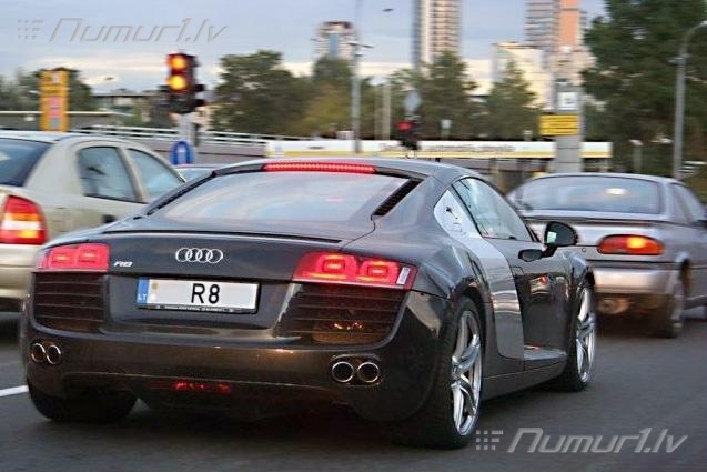 Numurbilde R8